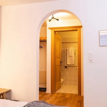 Wunderstay Alpine 16 Chic Location Apartment Klosters