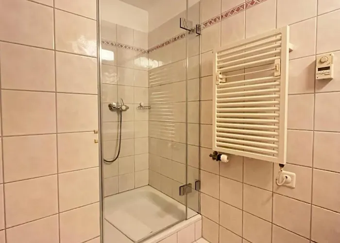 Wunderstay Alpine 16 Chic Location Apartamento Klosters-Serneus