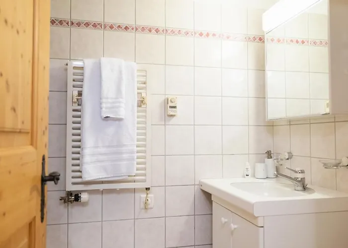 Wunderstay Alpine 16 Chic Location *